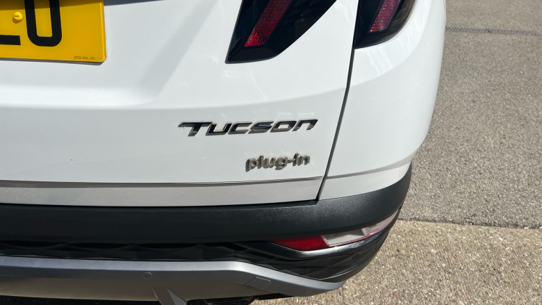 Hyundai TUCSON 1.6 TGDi Plug-in Hybrid Premium 5dr 4WD Auto Estate